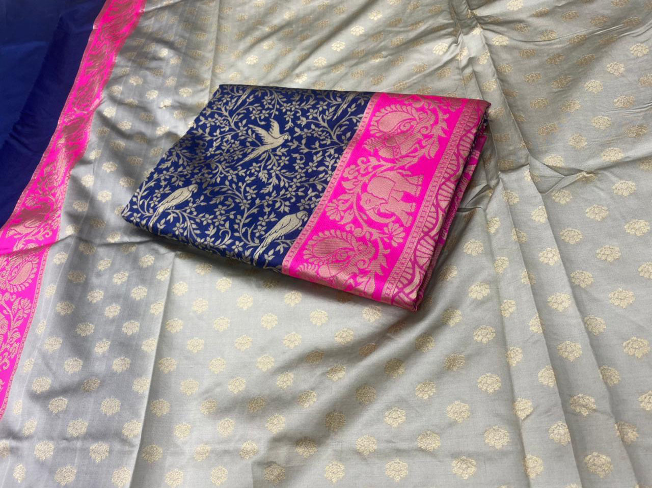 Beautiful Rich Pallu Jacquard Work On All Over The Saree For Women