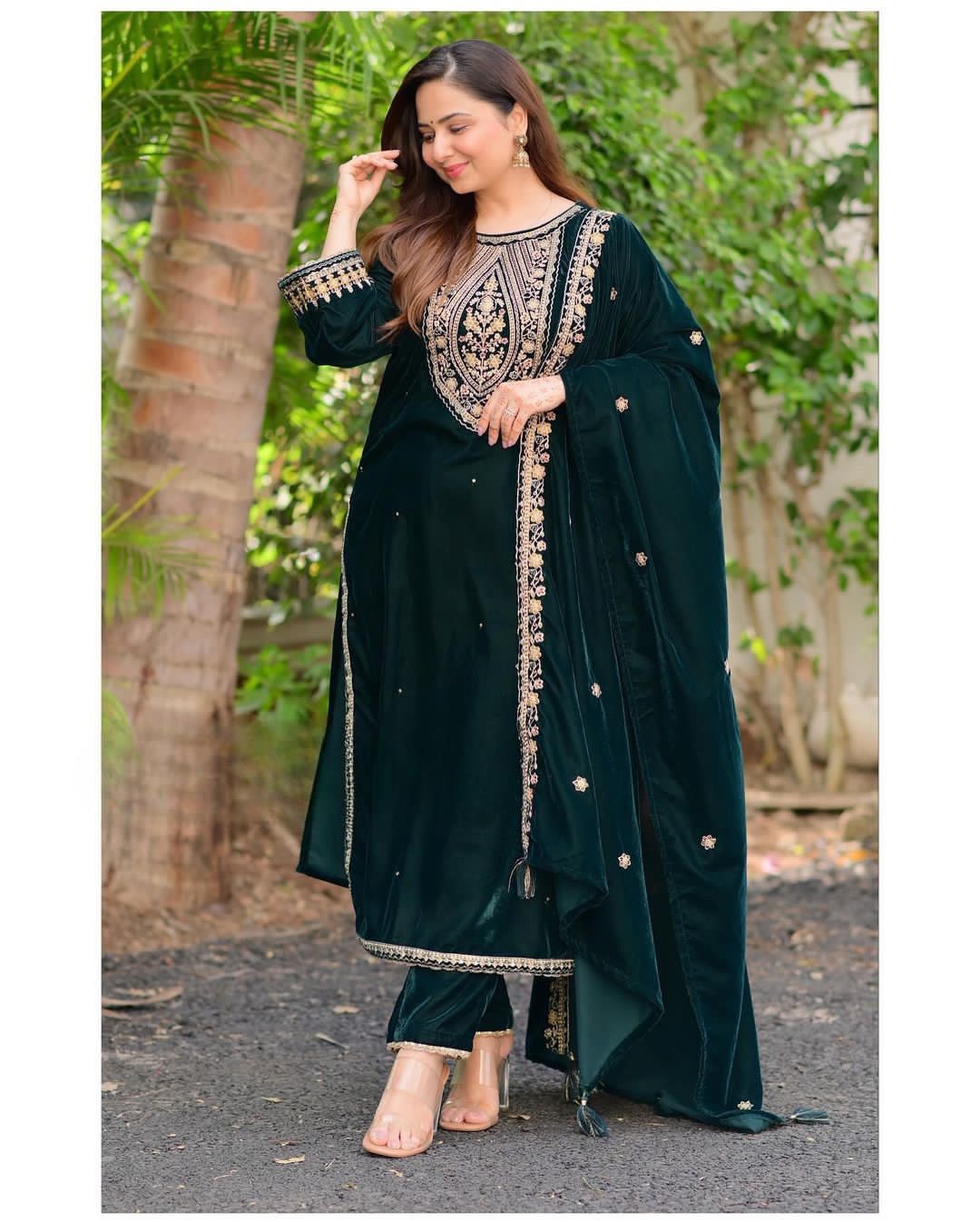 Party Wear Green Velvet Plazzo Suit For Women