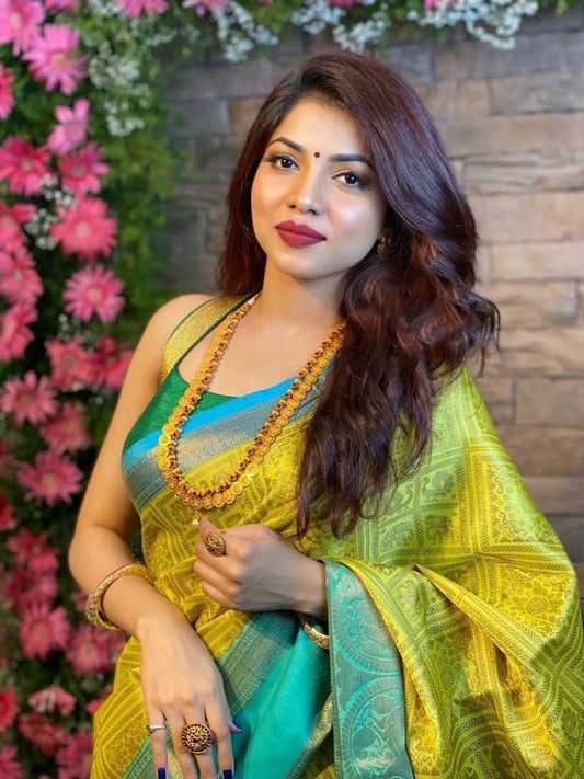 Reach Pallu Jacquard Saree For Women KP-2014