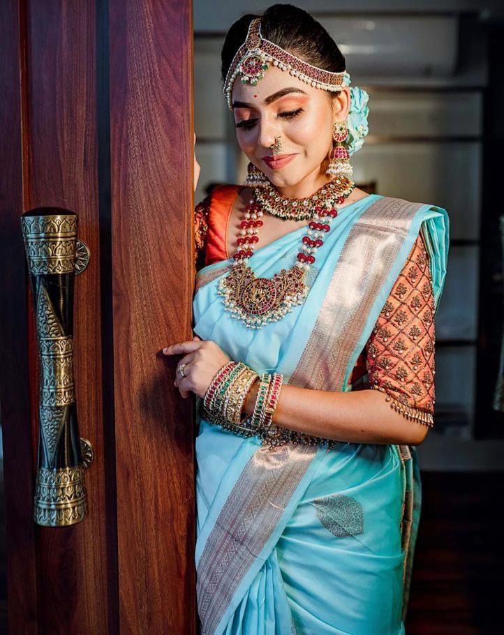 Women's Kanjivaram Soft Silk Saree For Wedding With Un-Stitched Blouse Piece Paithani