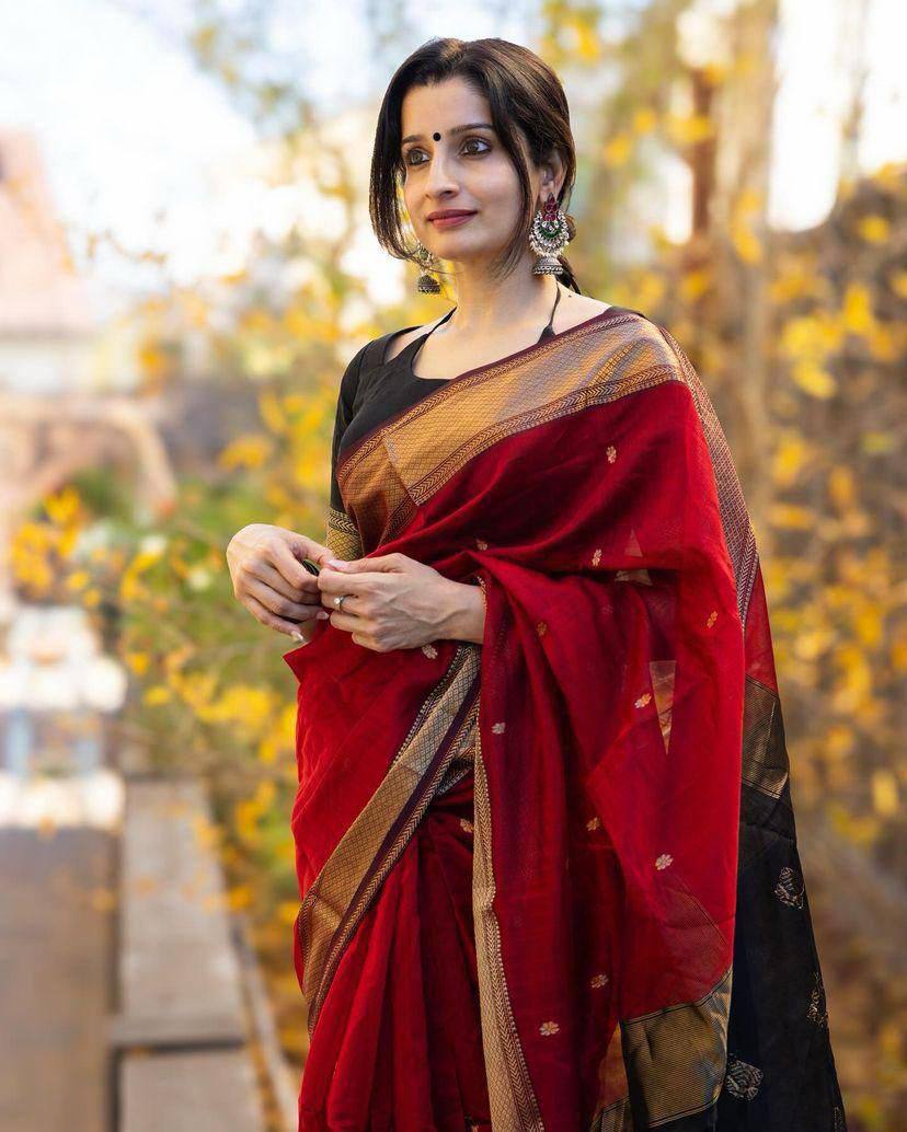 Reach Pallu Jacquard Saree For Women