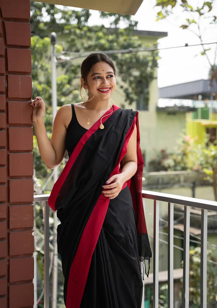 Reach Pallu Jacquard Saree For Women