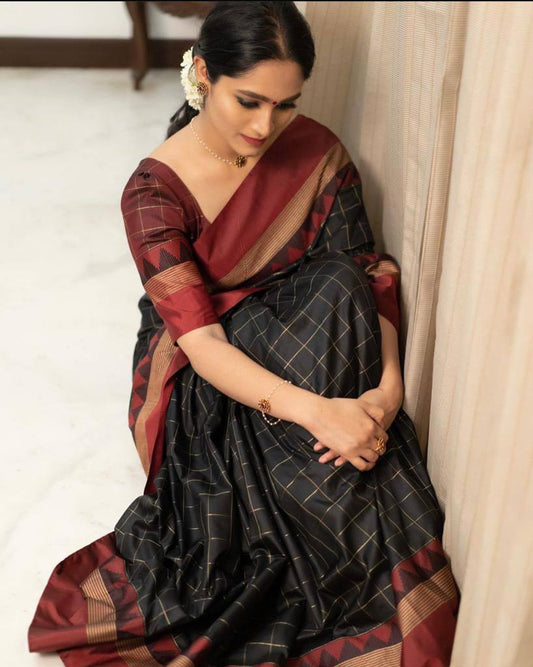 Reach Pallu Jacquard Saree For Women
