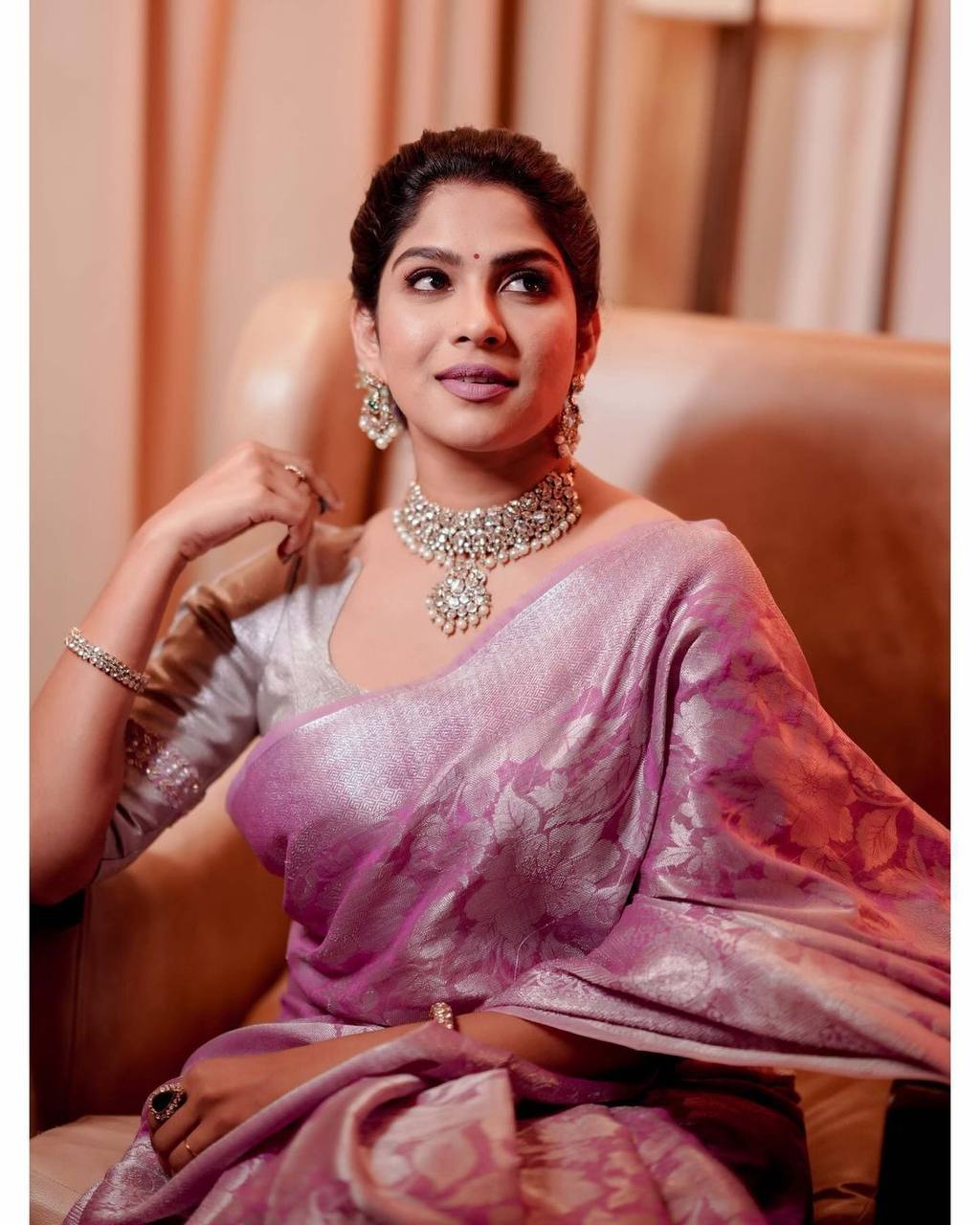 Reach Pallu Jacquard Saree For Women