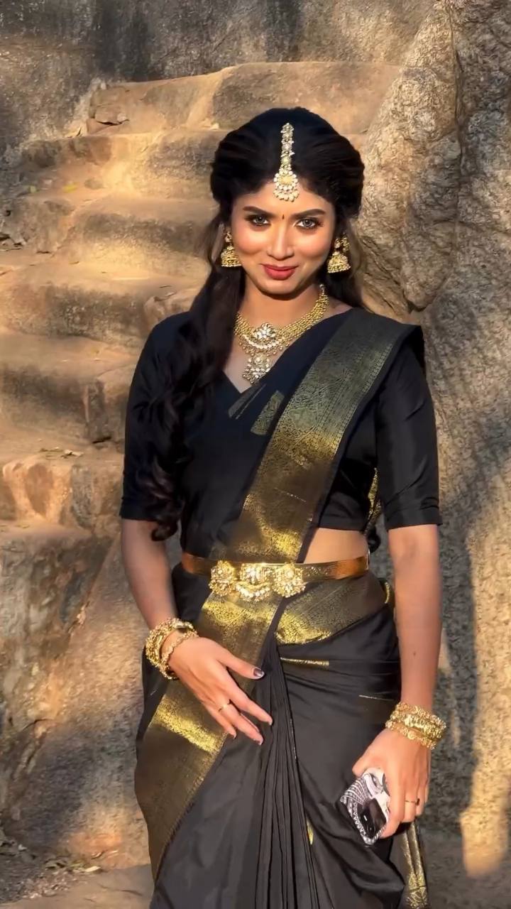 Reach Pallu Jacquard Saree For Women