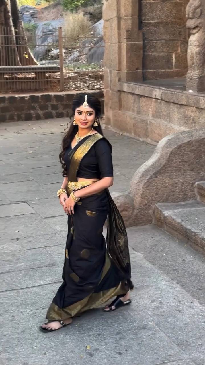 Reach Pallu Jacquard Saree For Women