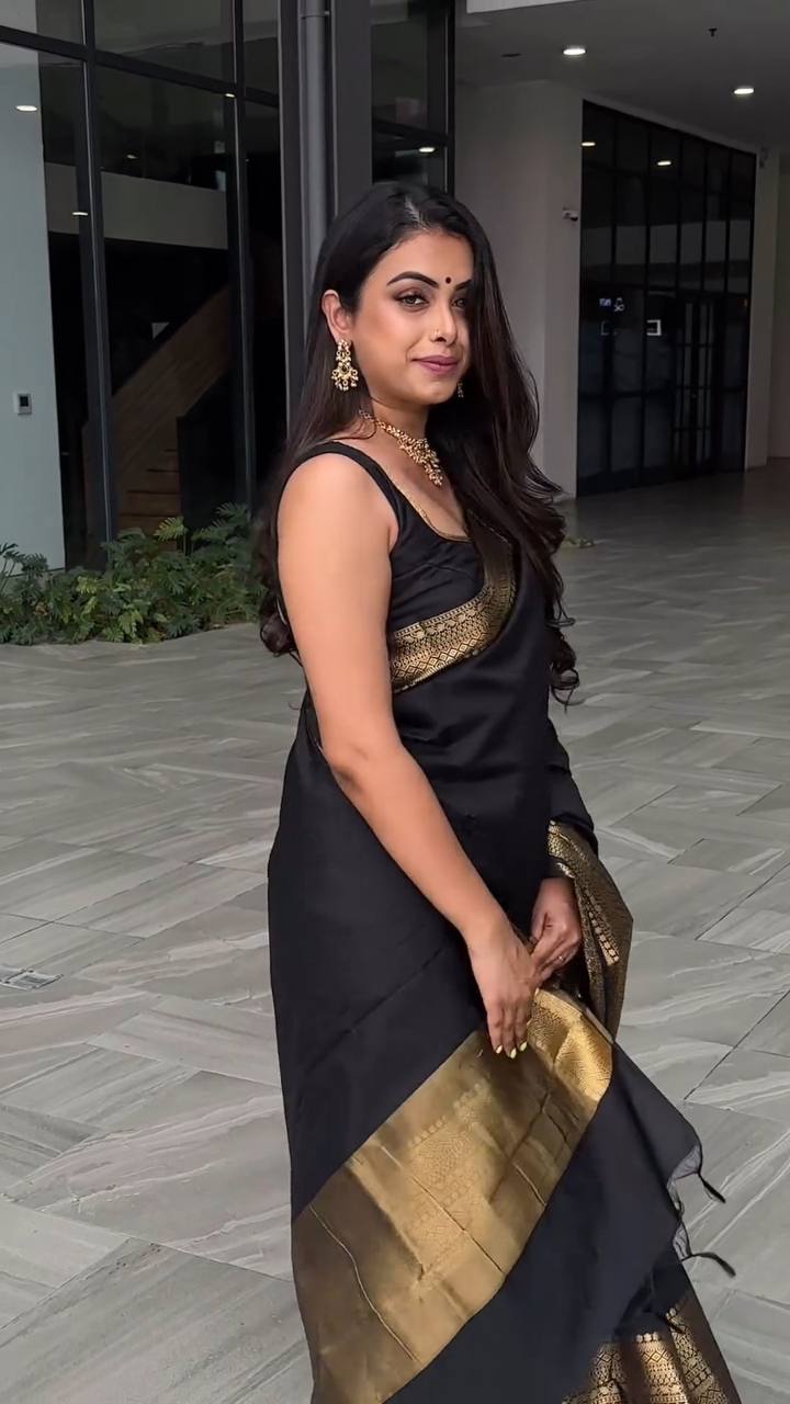 Reach Pallu Jacquard Saree For Women