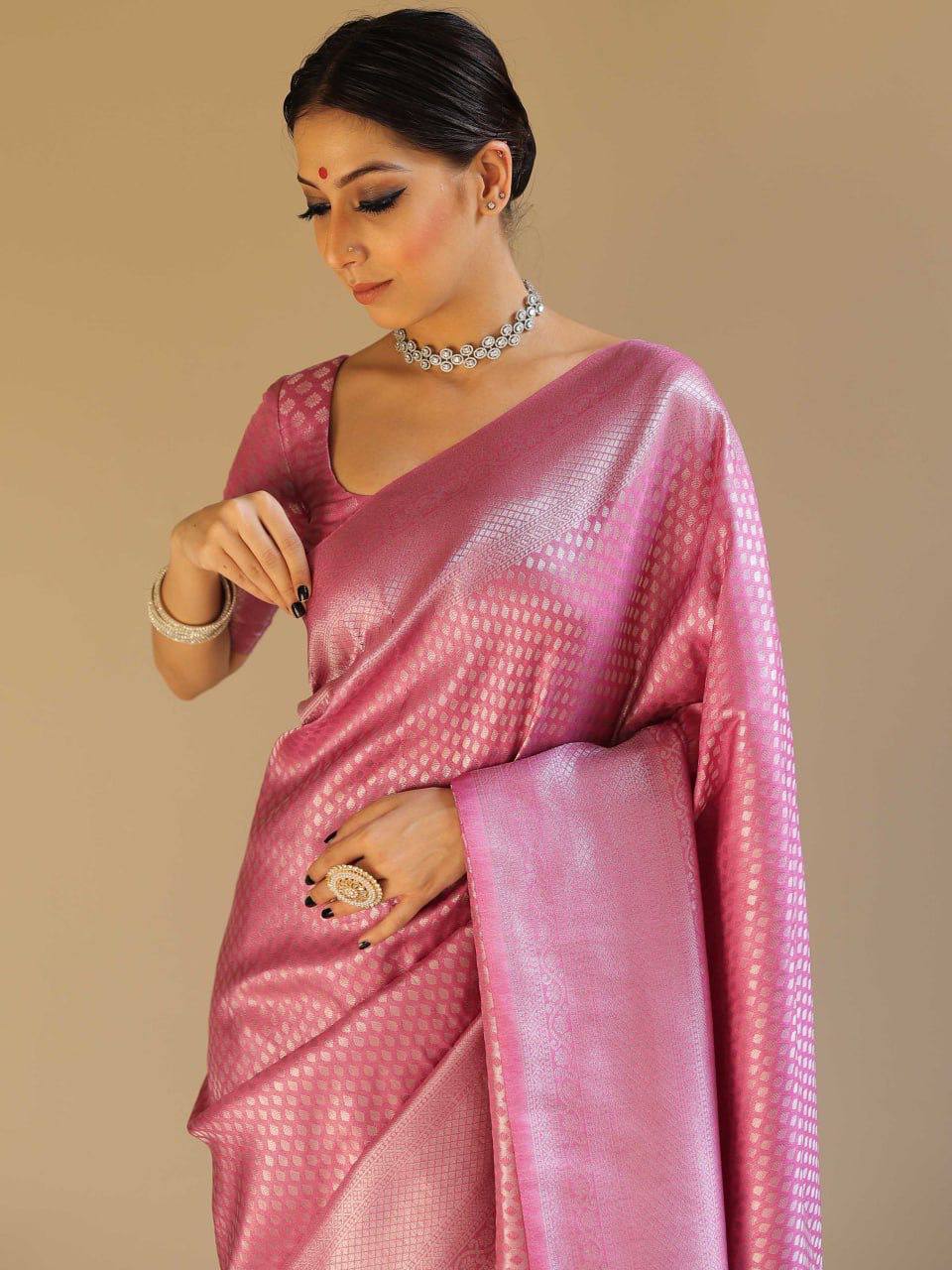 Reach Pallu Jacquard Saree For Women