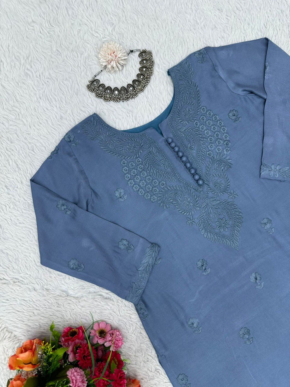 Beautiful Designer ChikanKari Kurta Pent Set