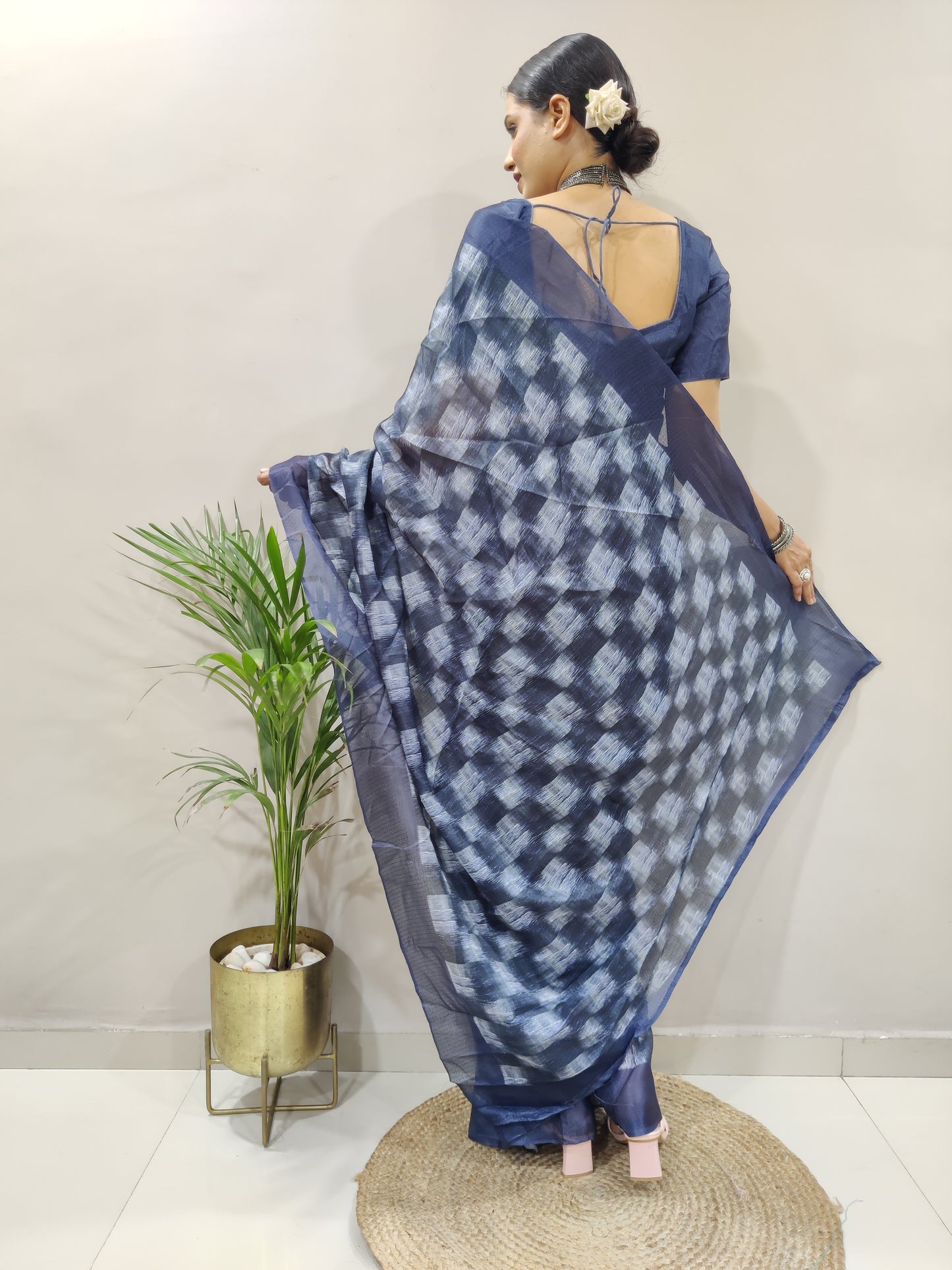 Manga Kota chex with Beautiful Digital printed Saree & Full Stitch Ready to wear Saree