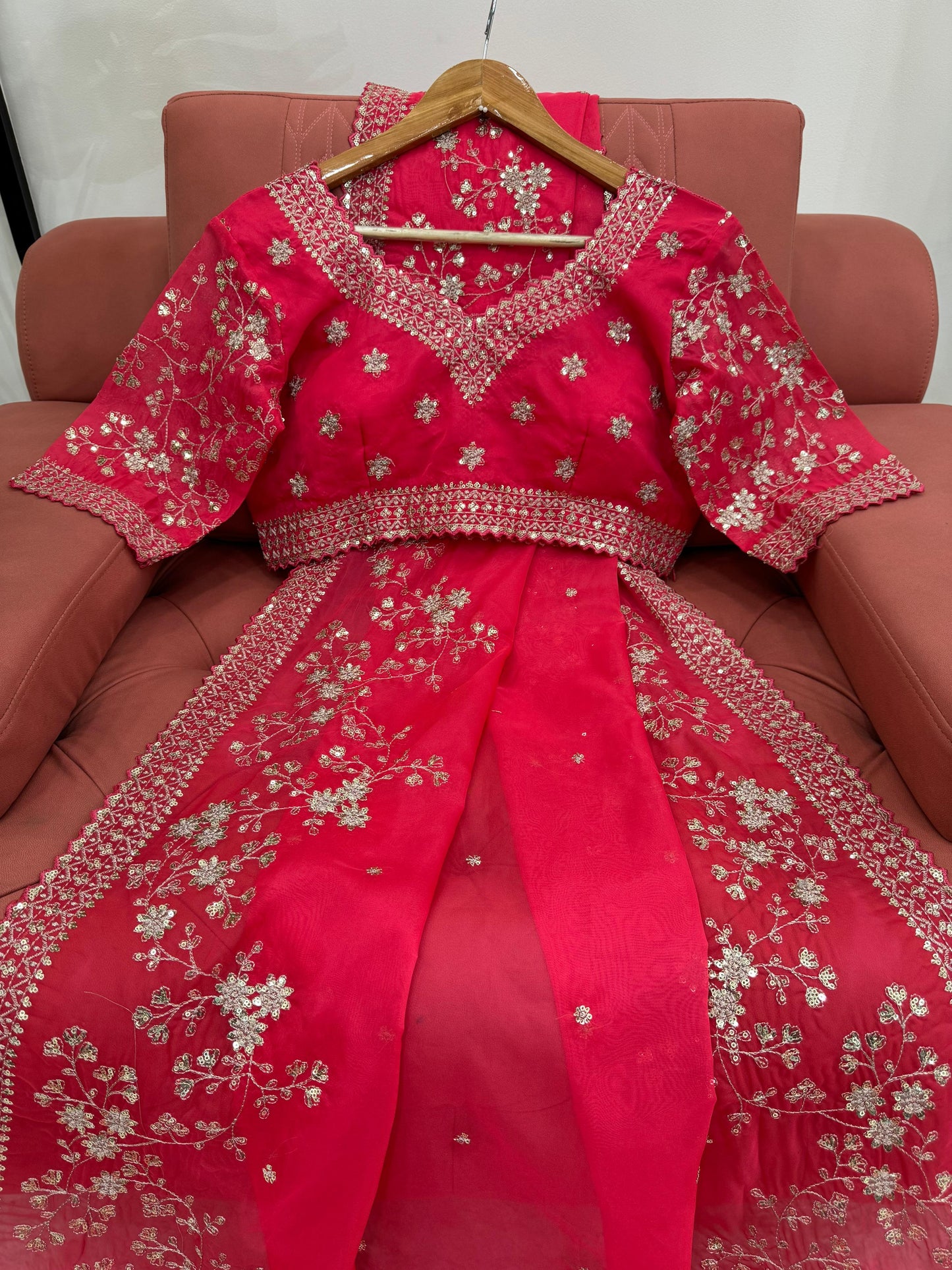 Designer Latest Tibby Silk Saree with Blouse