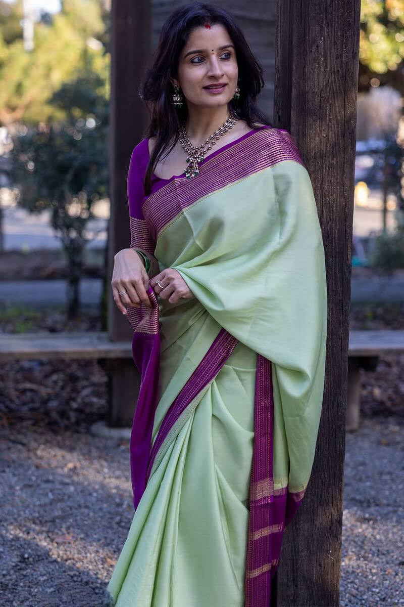 Exquisite Soft Lichi Silk Saree with Rich Jacquard Weaving