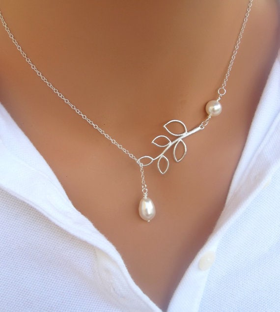 Classy Silver Plated Pearl Necklace For Women