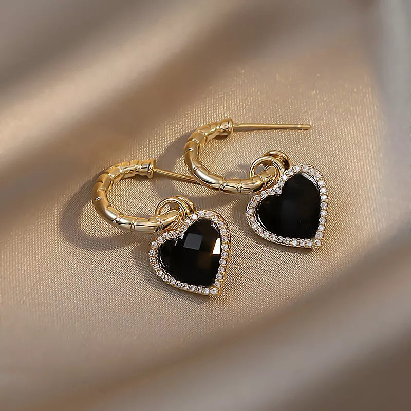 Urban Trend personalized and fashionable new black peach heart full diamond C-shaped Earrings For Girls and Women