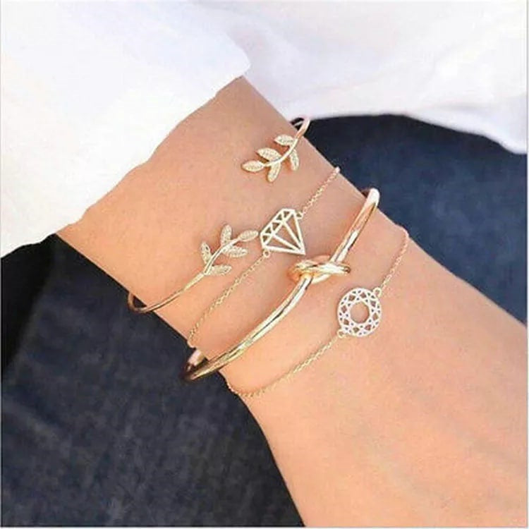 Graceful 4 Pair Of Gold Plated Bracelet For Women