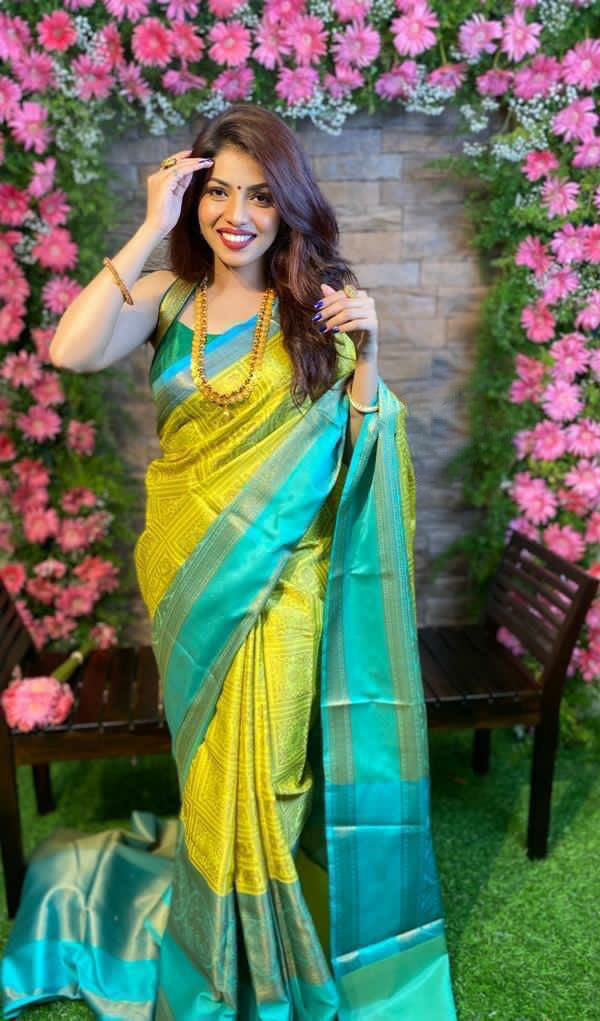 Reach Pallu Jacquard Saree For Women KP-2014