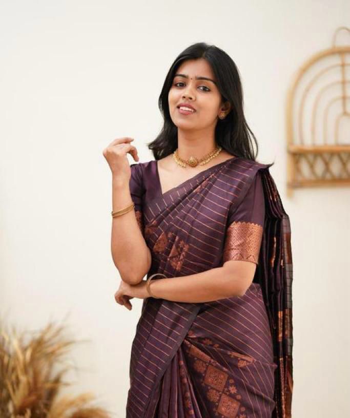 Latest Jacquard Work On All Over The Saree