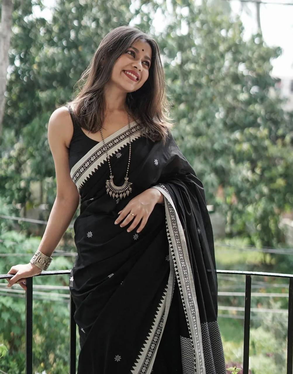 Reach Pallu Jacquard Saree For Women