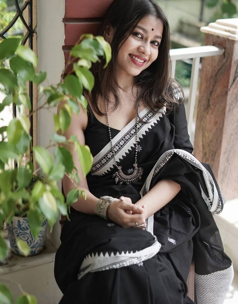 Reach Pallu Jacquard Saree For Women