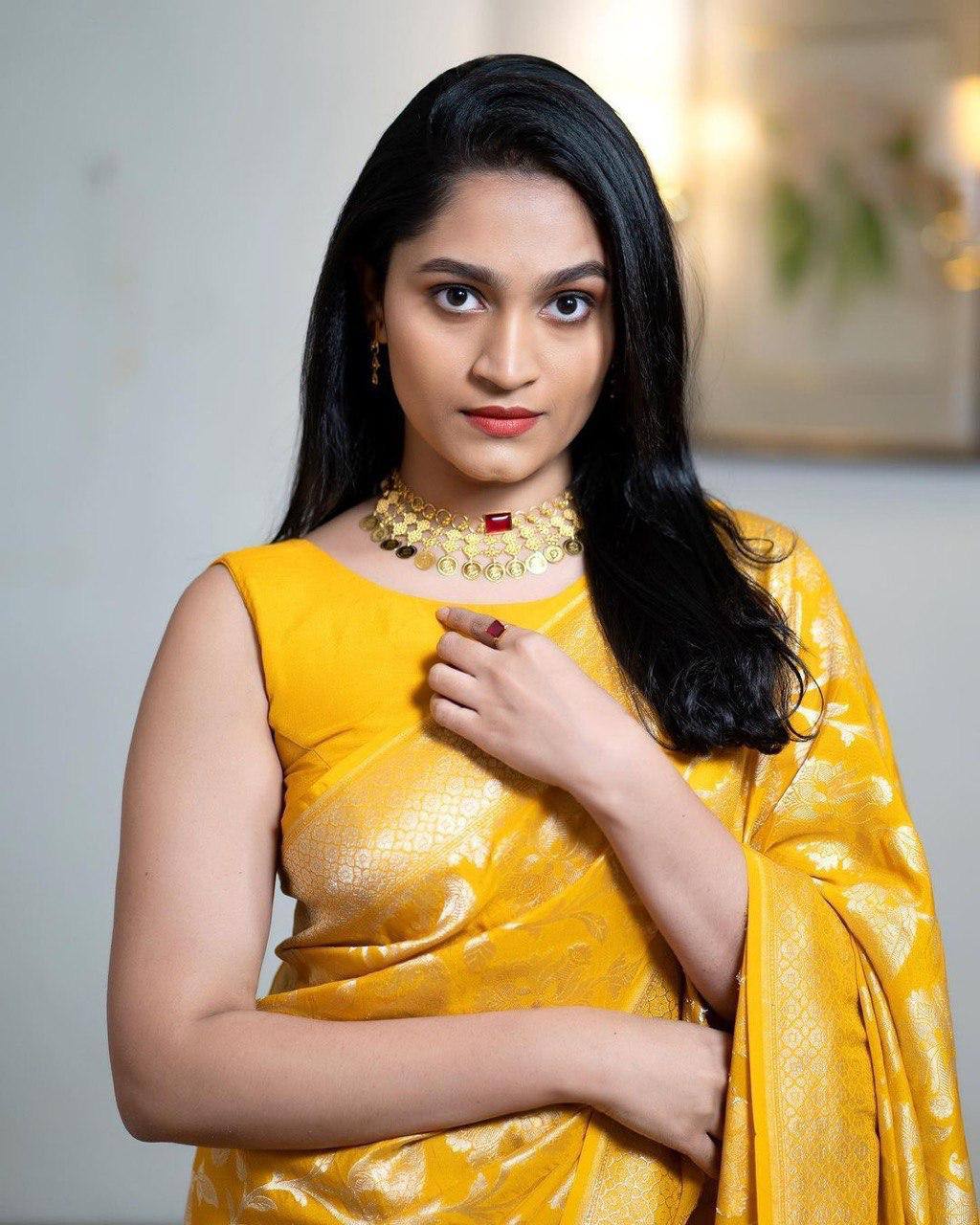 Reach Pallu Jacquard Saree For Women
