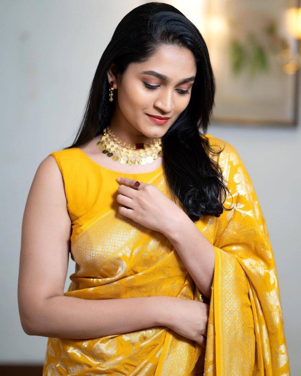 Reach Pallu Jacquard Saree For Women