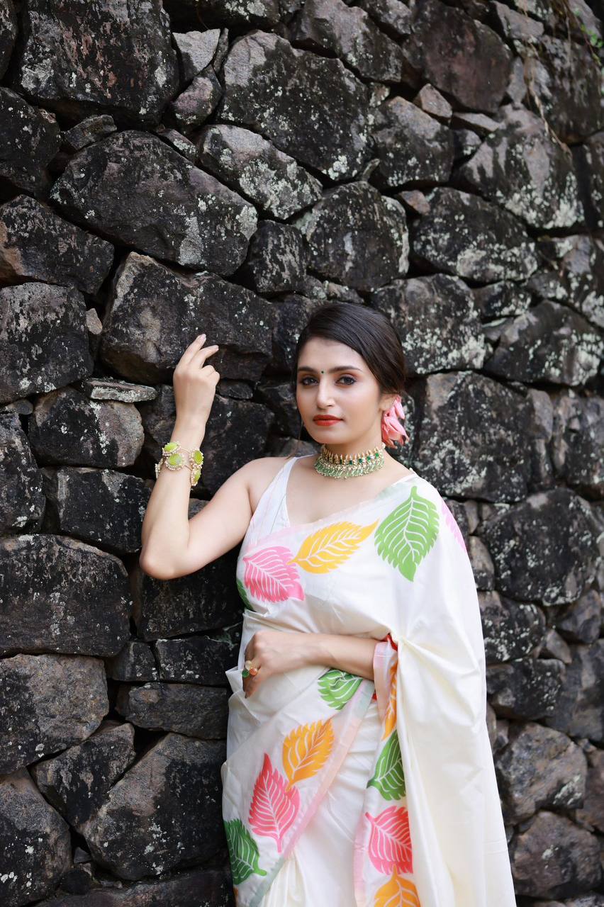 Reach Pallu Jacquard Saree For Women