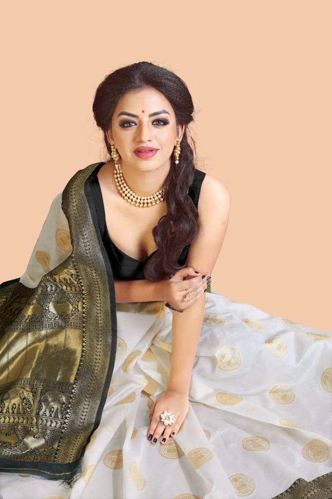 Wedding Wear Cream Jacquard Work Lichi Silk Saree Blouse