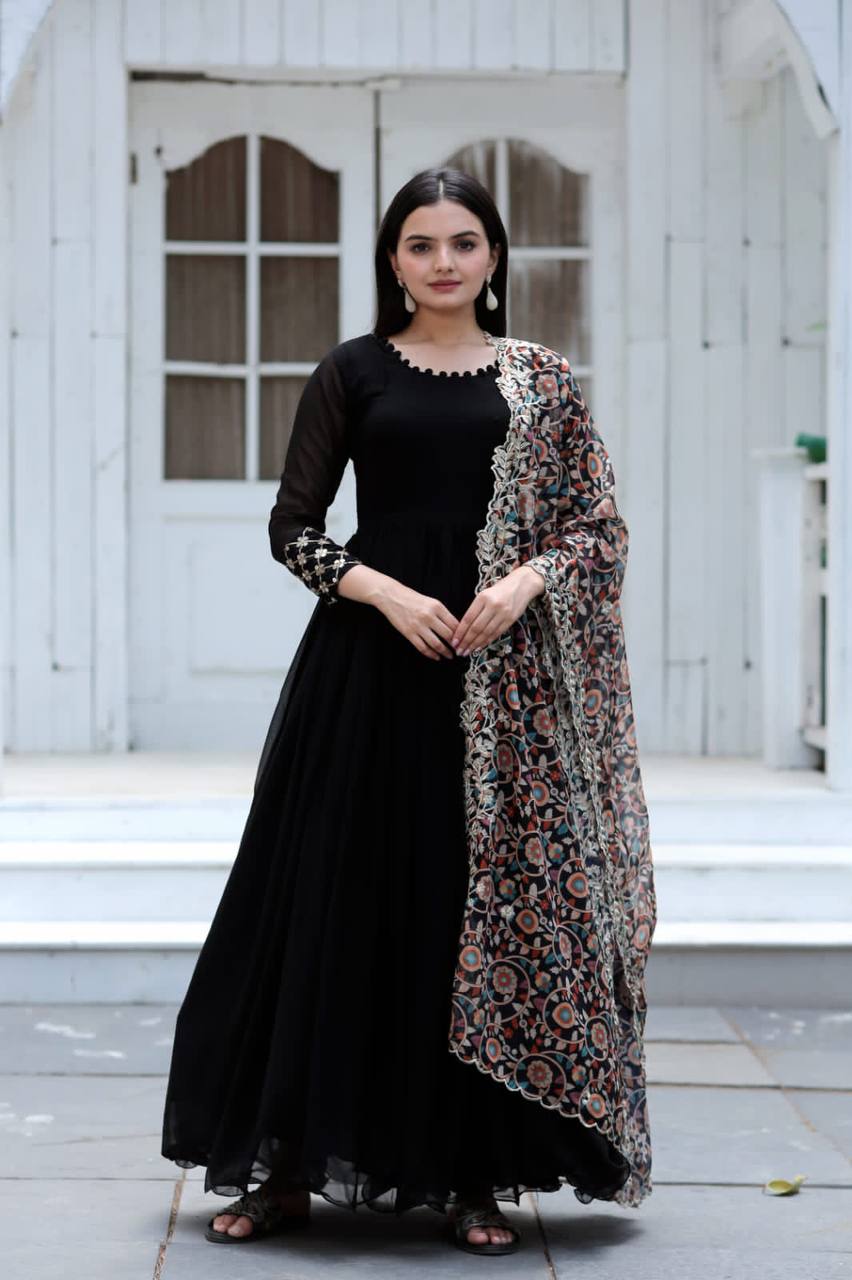 Georgette Plain Anarkali Suit In Black Color With Dupatta