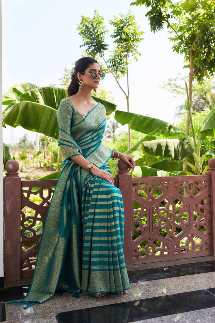 Soft Lichi Silk Saree with Elegant Jacquard Weaving
