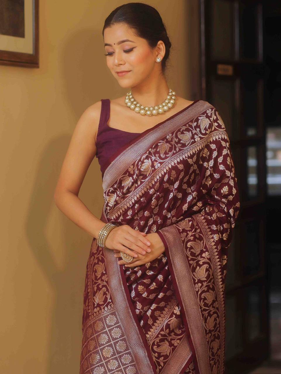 Exquisite Soft Lichi Silk Saree with Rich Jacquard Weave