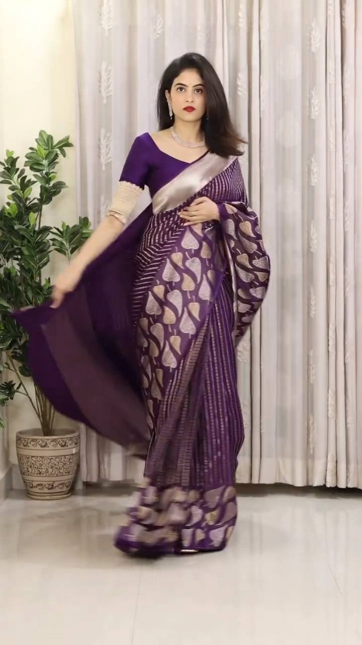 Exquisite Soft Lichi Silk Saree with Rich Jacquard Weaving