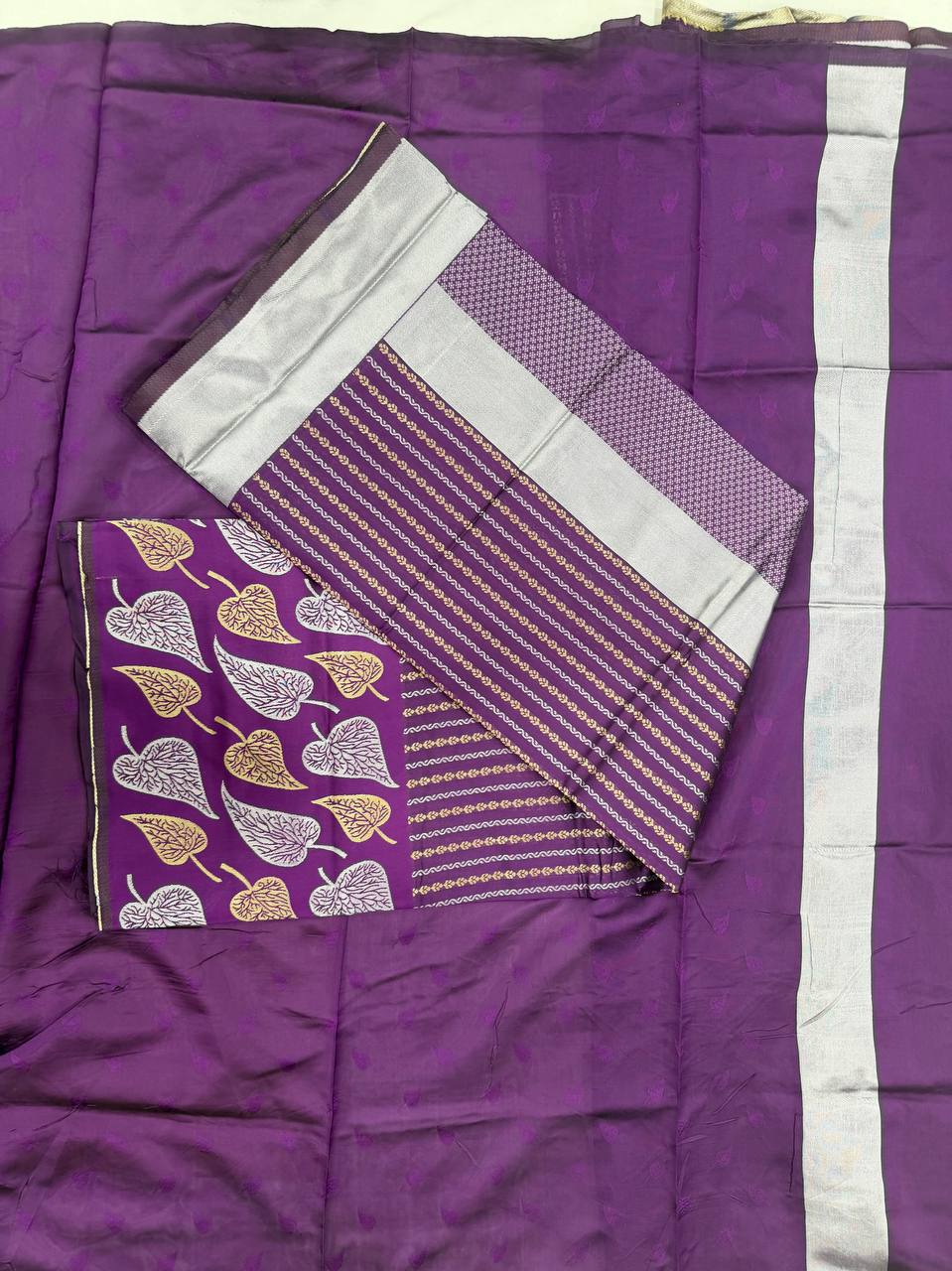 Exquisite Soft Lichi Silk Saree with Rich Jacquard Weaving
