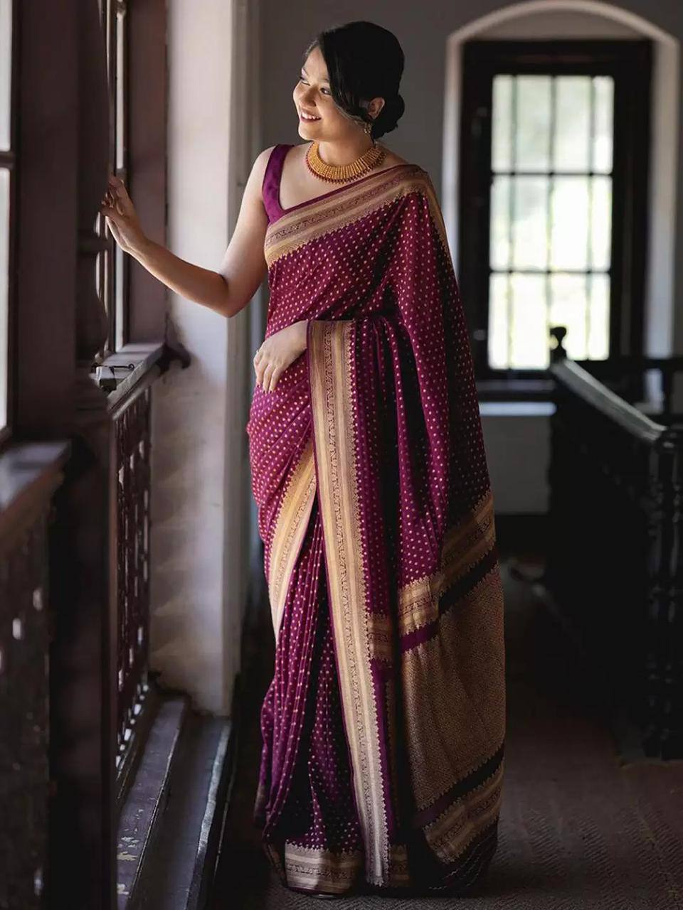 Lichi Silk Saree with Jacquard Weaving