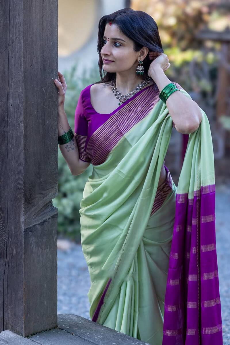 Exquisite Soft Lichi Silk Saree with Rich Jacquard Weaving