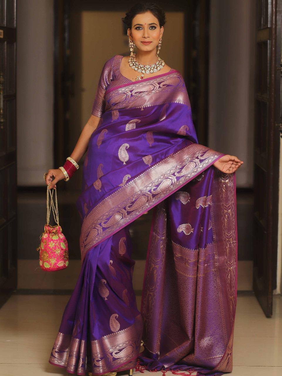 Exquisite Soft Lichi Silk Saree with Rich Jacquard Weaving