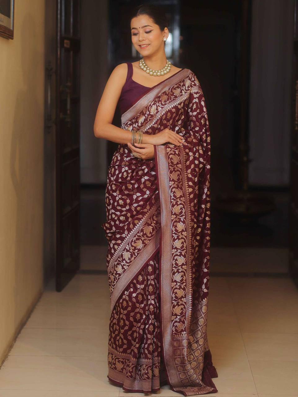 Exquisite Soft Lichi Silk Saree with Rich Jacquard Weave