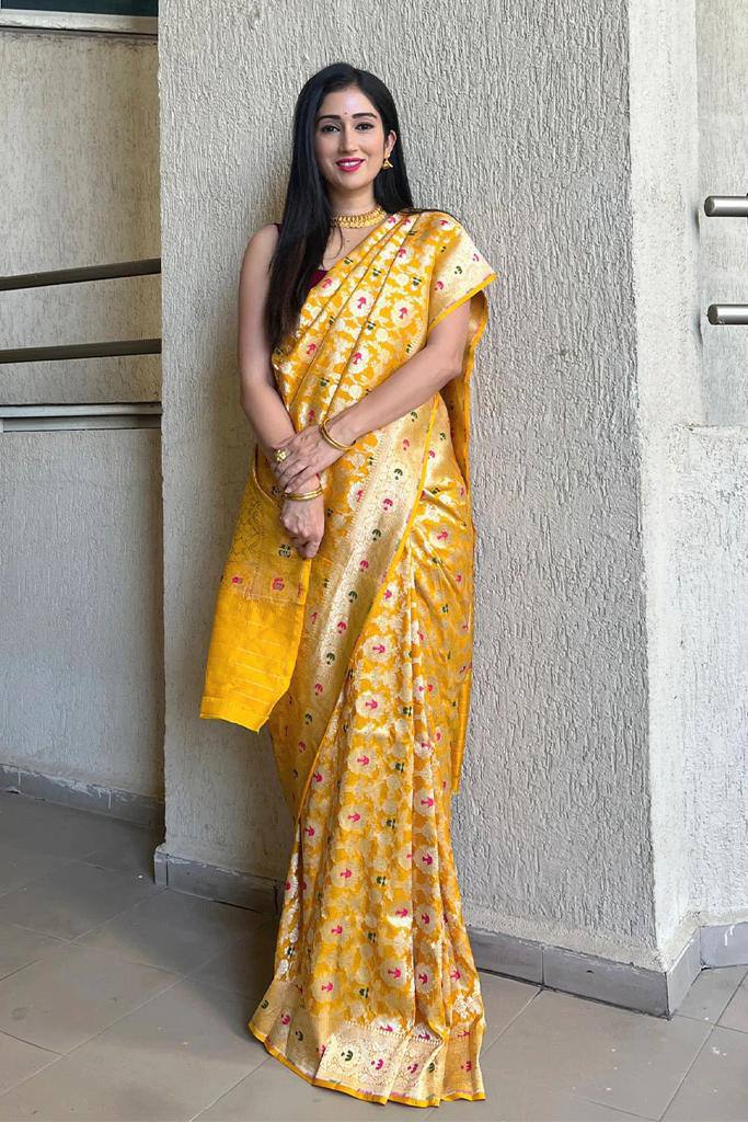 Soft Lichi Silk Saree with Jacquard Work