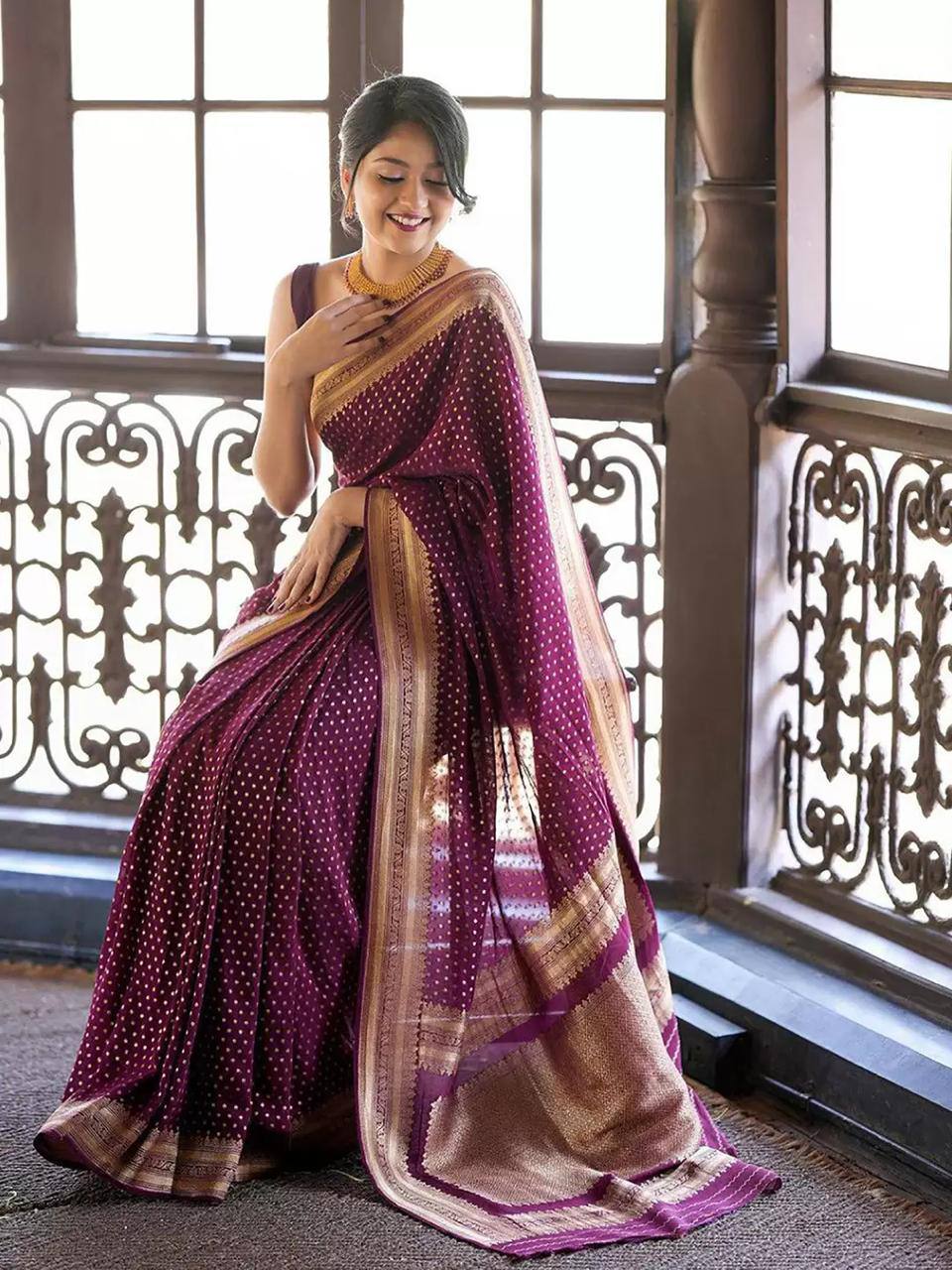 Lichi Silk Saree with Jacquard Weaving