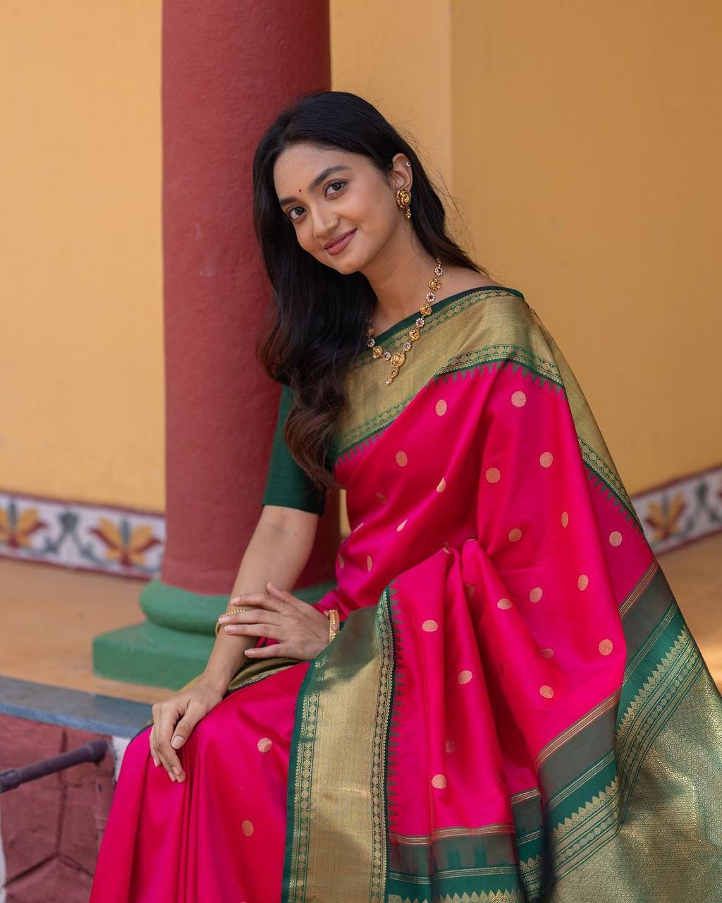 Lichi Silk Saree with Jacquard Work