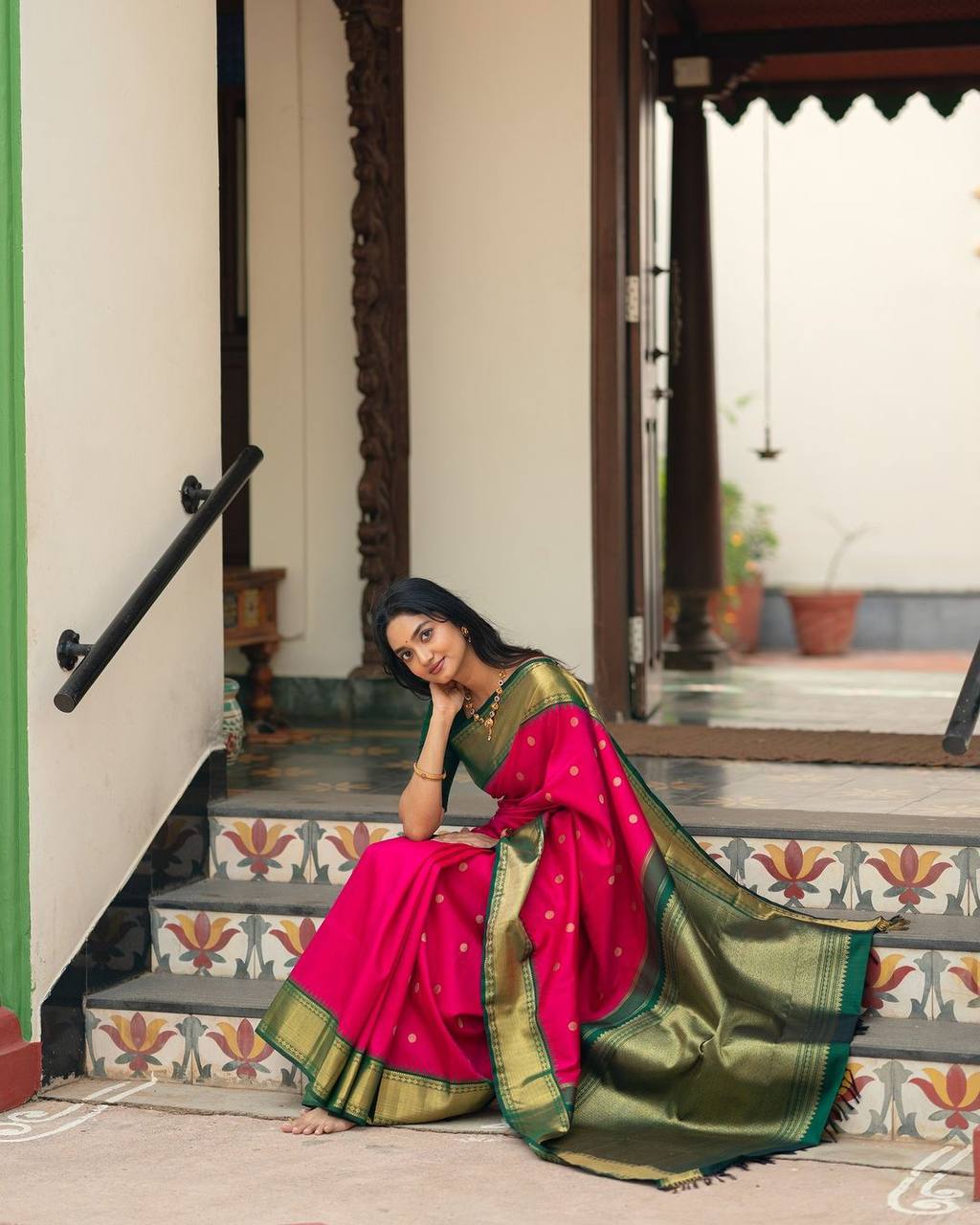 Lichi Silk Saree with Jacquard Work