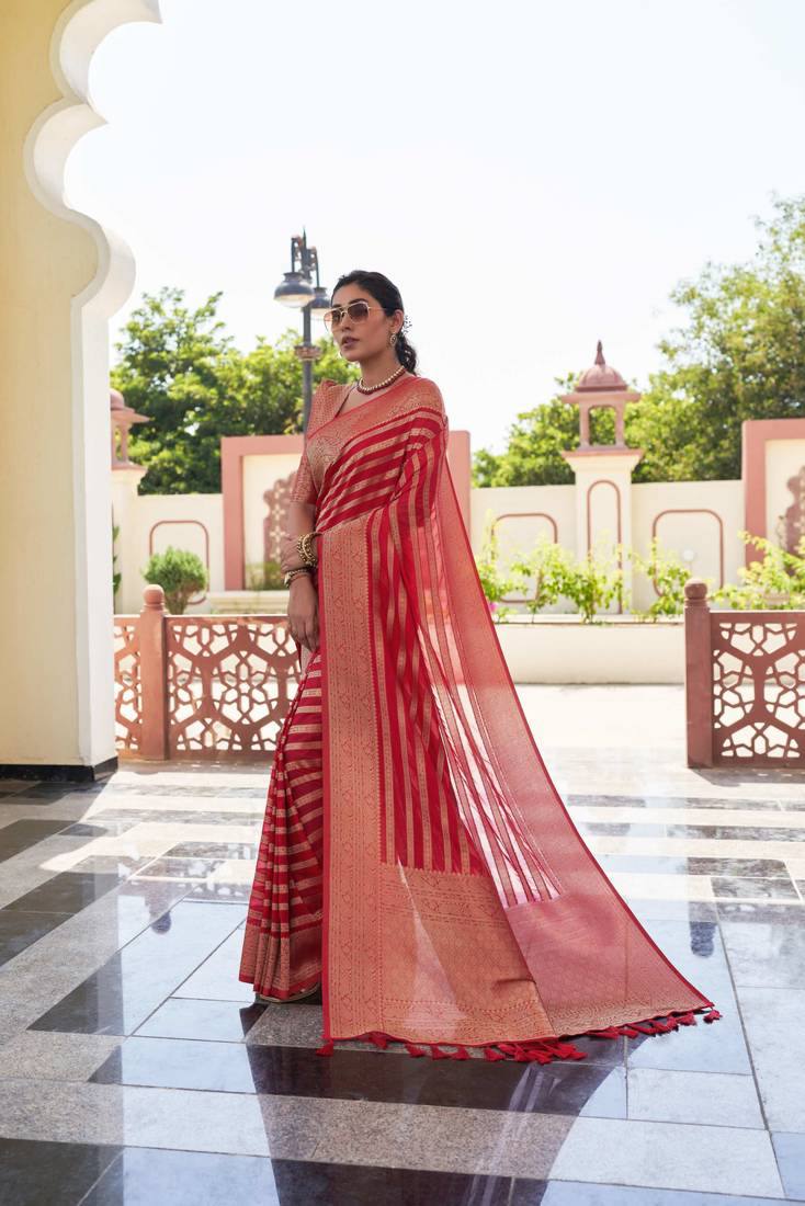 Soft Lichi Silk Saree with Elegant Jacquard Weaving