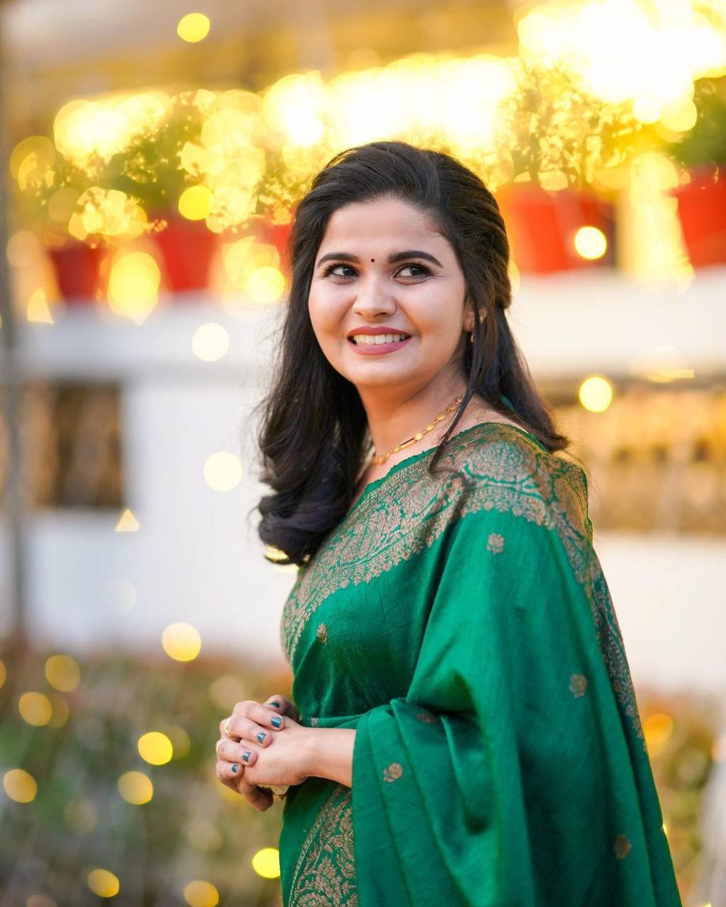 Soft Lichi Silk Saree with Jacquard Weaving