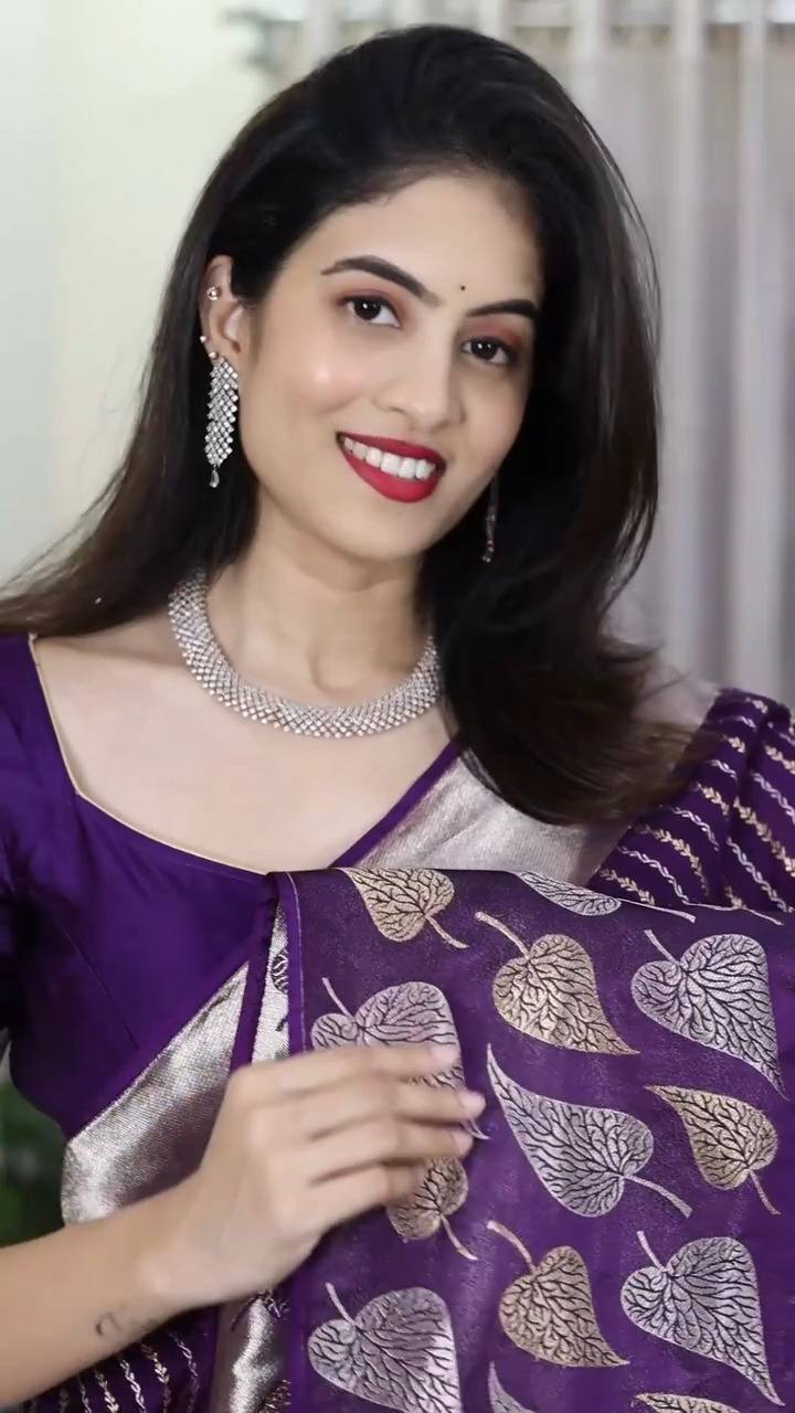 Exquisite Soft Lichi Silk Saree with Rich Jacquard Weaving