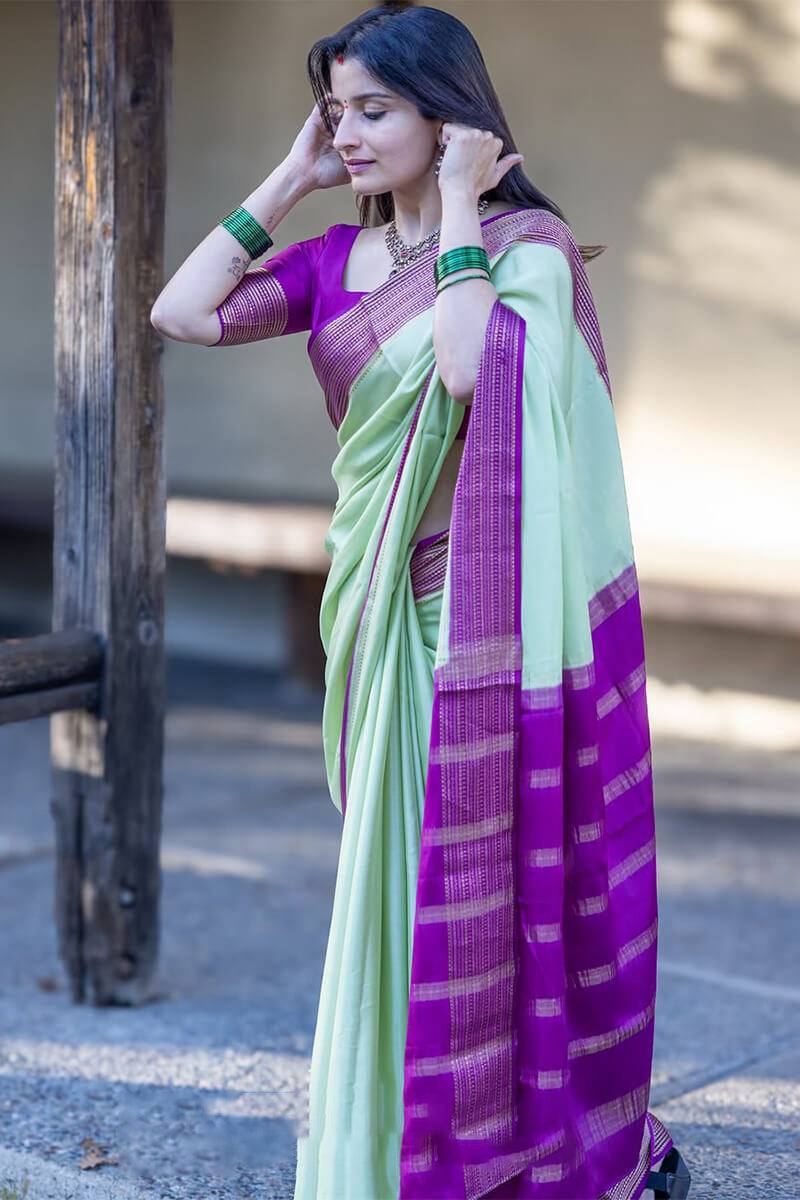 Exquisite Soft Lichi Silk Saree with Rich Jacquard Weaving