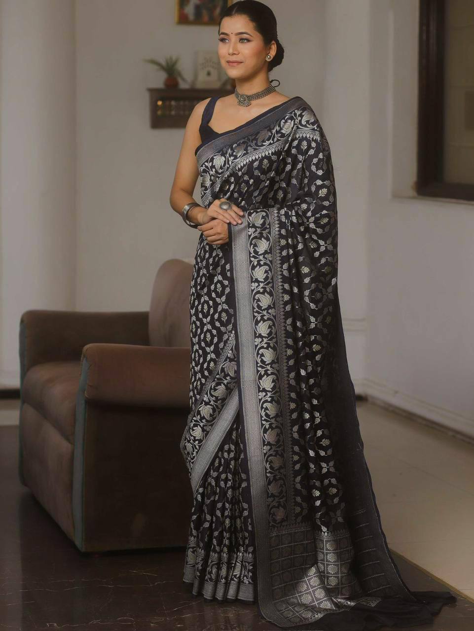 Exquisite Soft Lichi Silk Saree with Rich Jacquard Weave