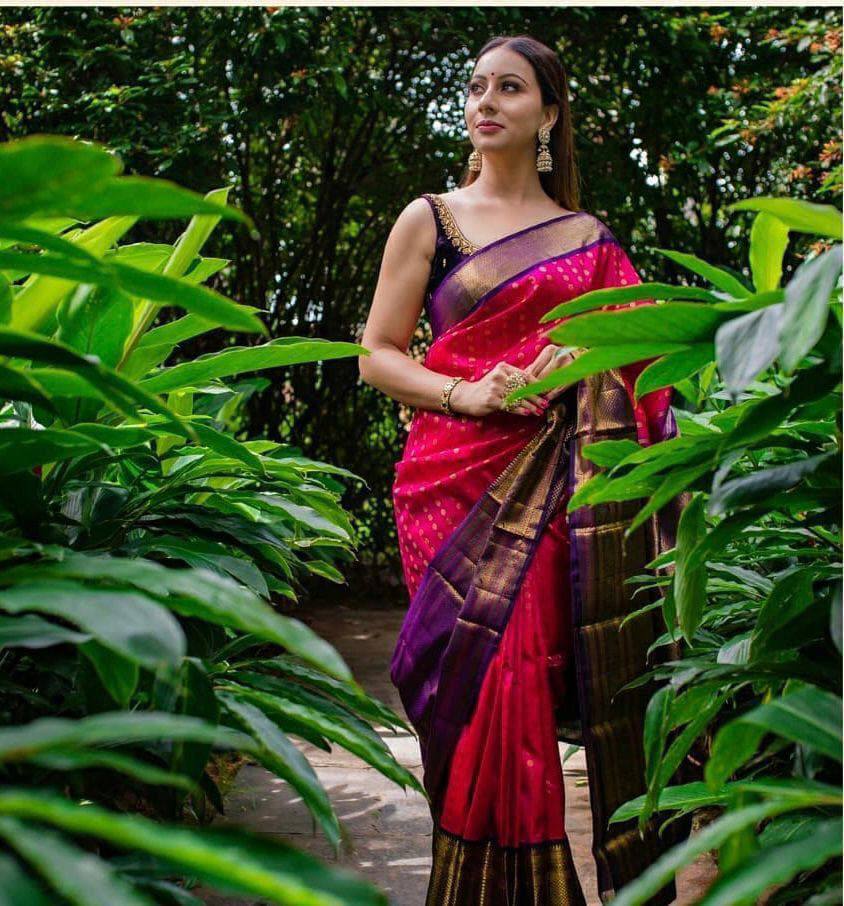 Exquisite Soft Lichi Silk Saree with Rich Jacquard Work