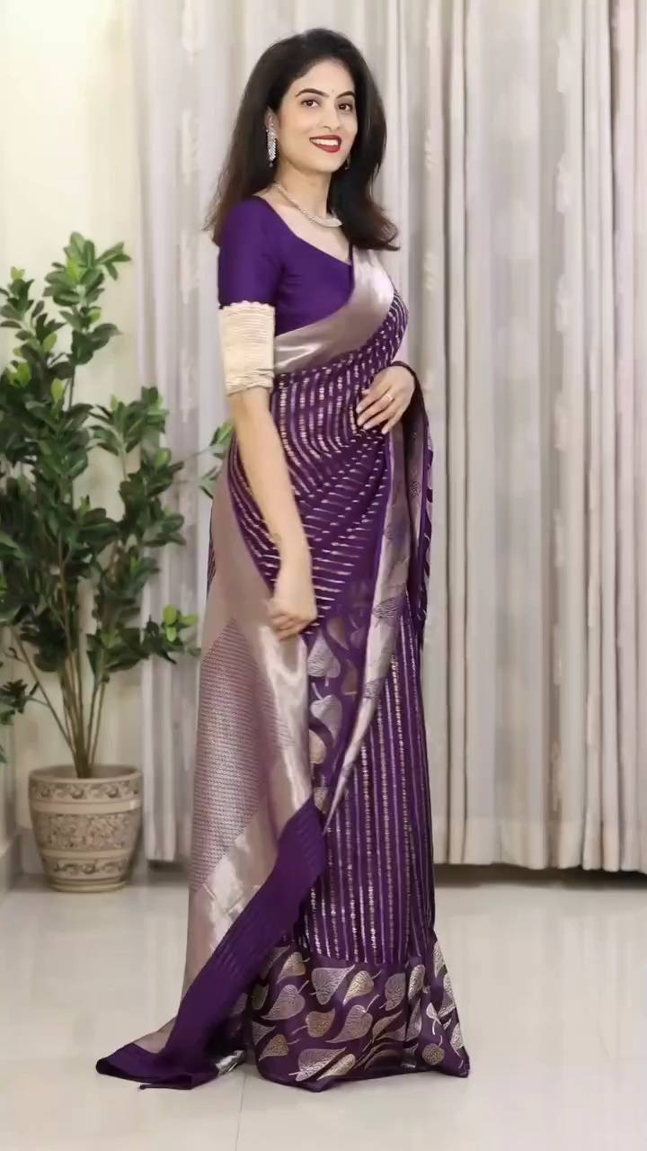 Exquisite Soft Lichi Silk Saree with Rich Jacquard Weaving