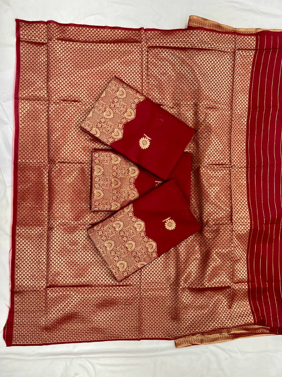 Soft Banarasi Silk Saree with Golden Zari Weaving & Rich Pallu