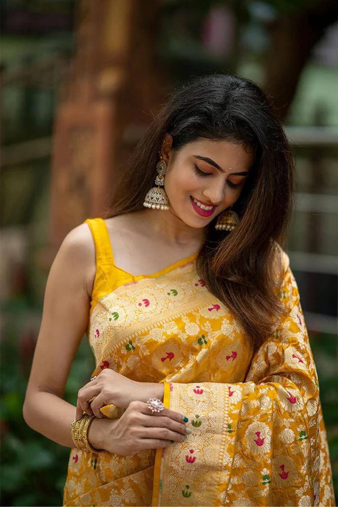 Soft Lichi Silk Saree with Jacquard Work