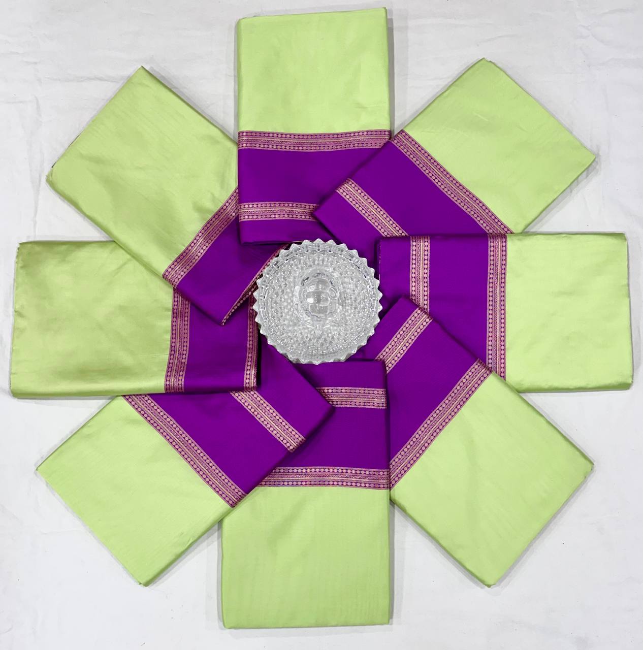 Exquisite Soft Lichi Silk Saree with Rich Jacquard Weaving